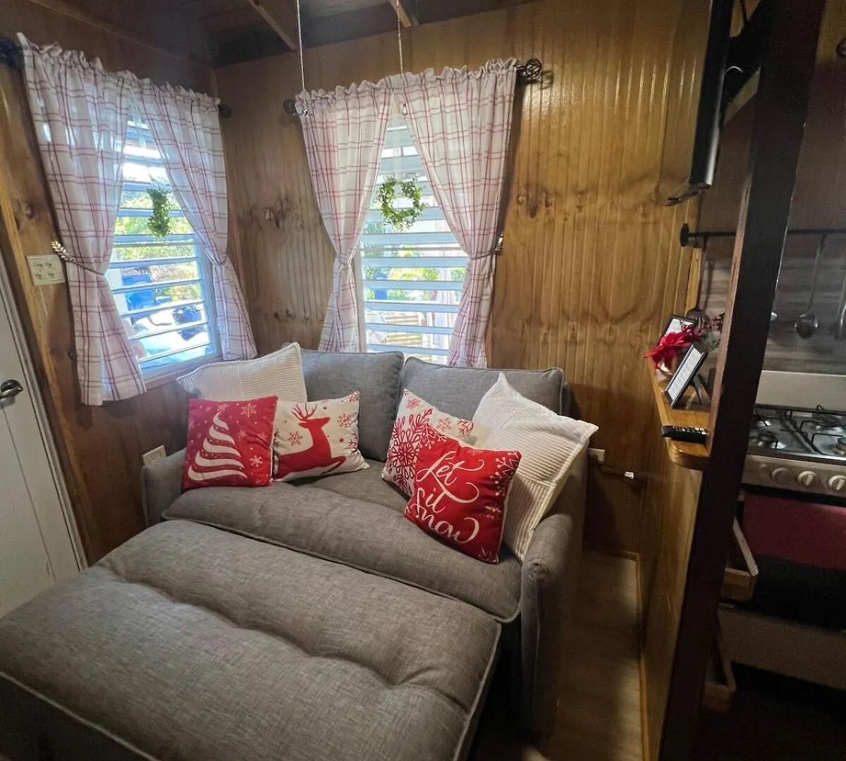 Bello Amanecer Guest House With Private Pool アニャスコ 0*,  プエルトリコ